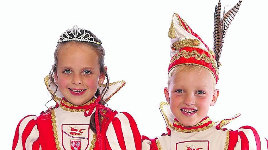  Prinz Jonas Meisen und Prinzessin Julia Sophie Drillen freuen sich auf eine schöne und erlebnisreiche Session 2016/2017. 