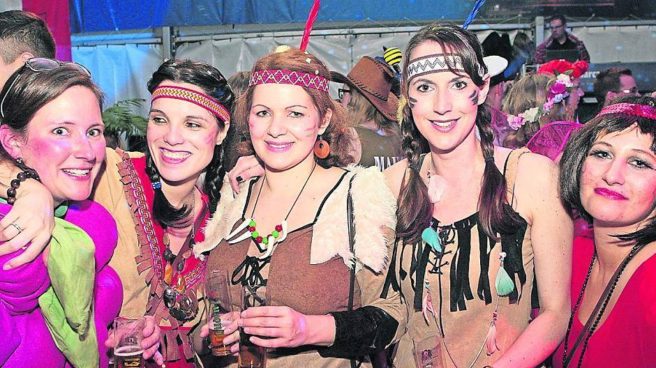  Diesen reizenden Rothäuten auf die Spur und somit zur großen „Da simmer dabei“-Party kommen, kann man ab kommenden Samstag ... 