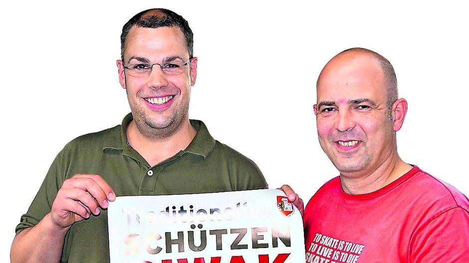  Franz-Josef Esser und Christoph Oberbach freuen sich auf das traditionelle Schützen-Biwak am kommenden Freitag. 