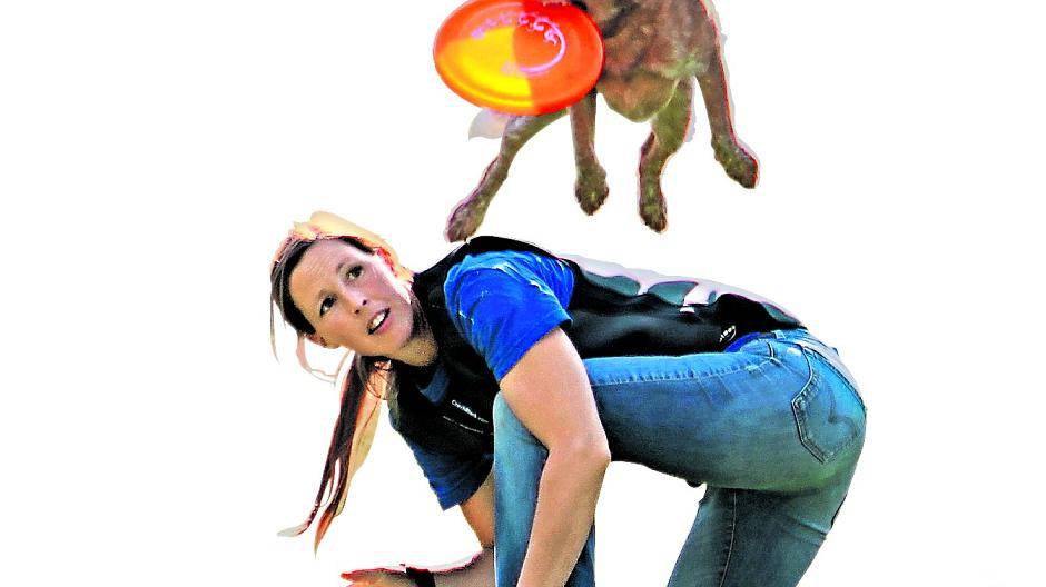  Neben Dog-Frisbee auf höchstem Niveau (siehe Fotos) wird es wieder Angebote rund um den Hund sowie Mitmachaktionen für Besucher mit Hunden geben. Für Verpflegung zu fairen Preisen ist während der Veranstaltung gesorgt. Der Eintritt ist an beiden Tagen frei. Infos unter 