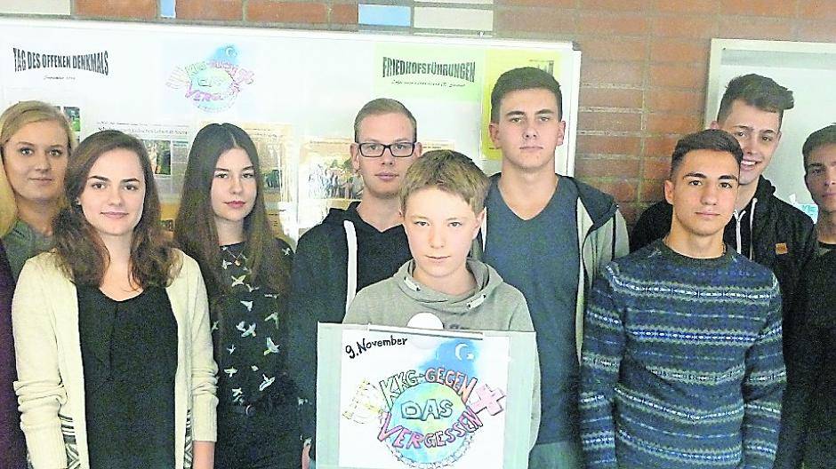  Die Projektgruppe „KKG — Gegen das Vergessen“ und ihre Mitstreiter würden sich sehr darüber freuen, wenn möglichst viele ein Zeichen gegen Ausgrenzung, Antisemitismus und Fremdenhass setzen würden. 