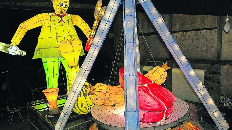  In Memoriam: Diese Fackel erinnert an den plötzlichen Verstorbenen Fackelbau-Beauftragten Manfred „Manni“ Reitz.  