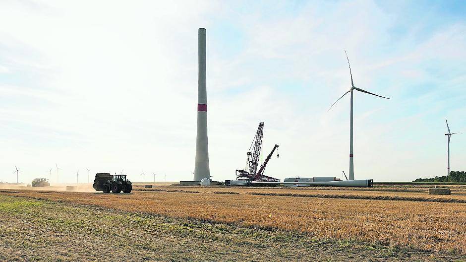 Montage der Windräder braucht fast windstille Wetterfenster