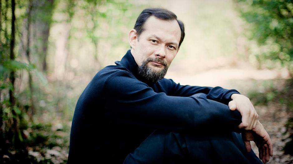  Enrico Pace begleitet Liza Fertschtman beim letzten Zeughaus-Konzert am Klavier. 