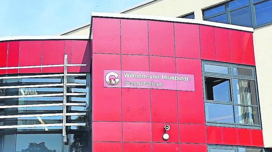  „Wilhelm-von-Humboldt-Gesamtschule“ — dieser Schriftzug schmückt jetzt das Orkener Gebäude. 