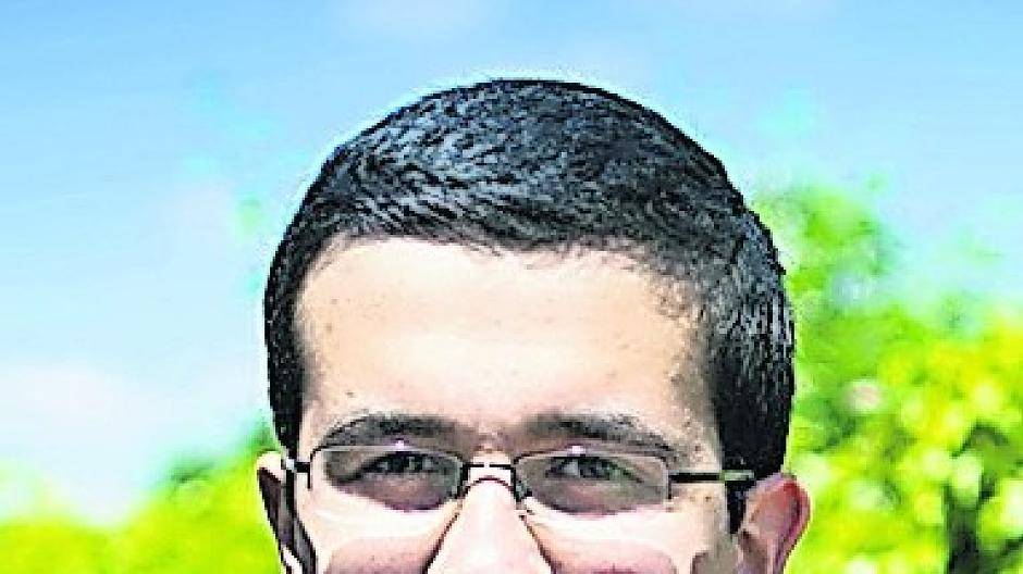  Emre Tulgar ist Schüler der Jahrgangsstufe 11 am Erasmus-Gymnasium.  
