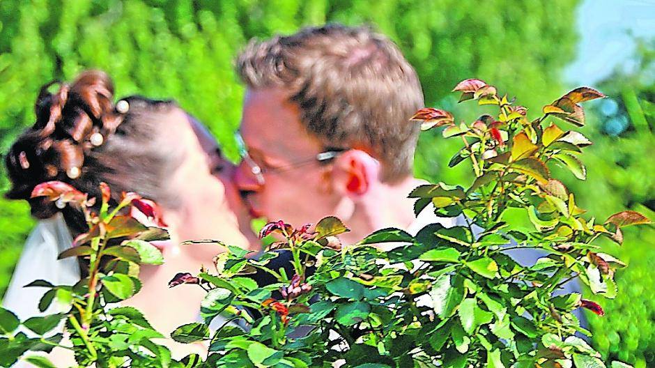  Hochzeitspaare der vergangenen Jahre werden zu einer Traumreise, zum Erinnern und zum Genießen ins Nikolauskloster eingeladen. 