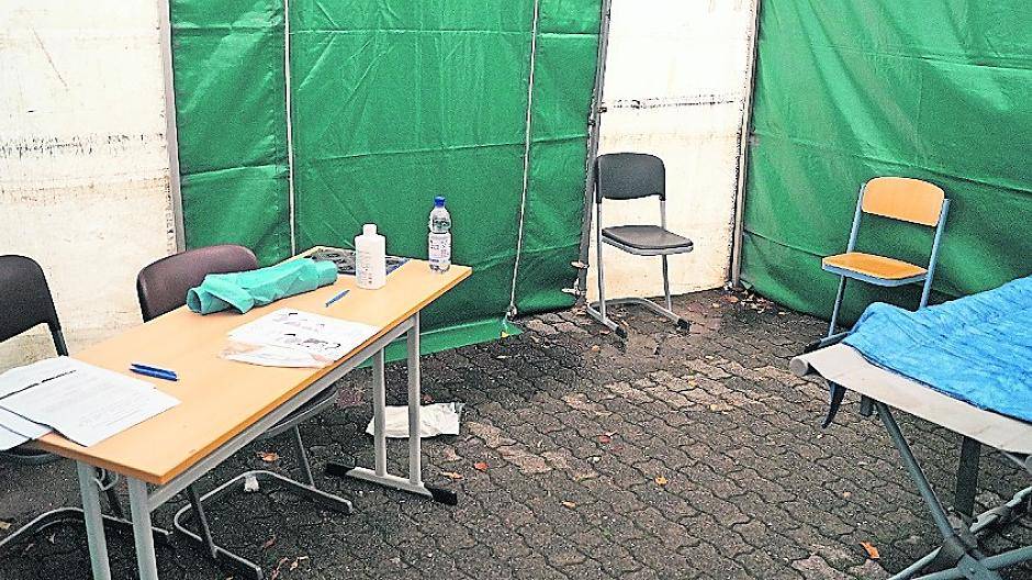 Hilfsbereite Bürger, dankbare Flüchtlinge, emsige Beamte