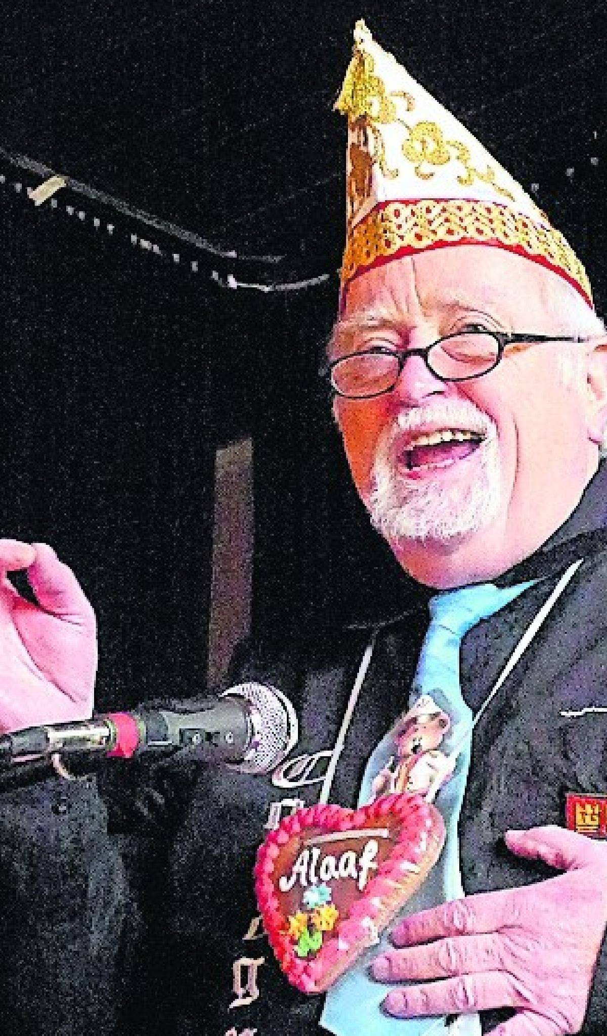  Monsignore Franz Josef Freericks am Fastnachtsdienstag bei Frauen-Frühstück-Fragen. 
