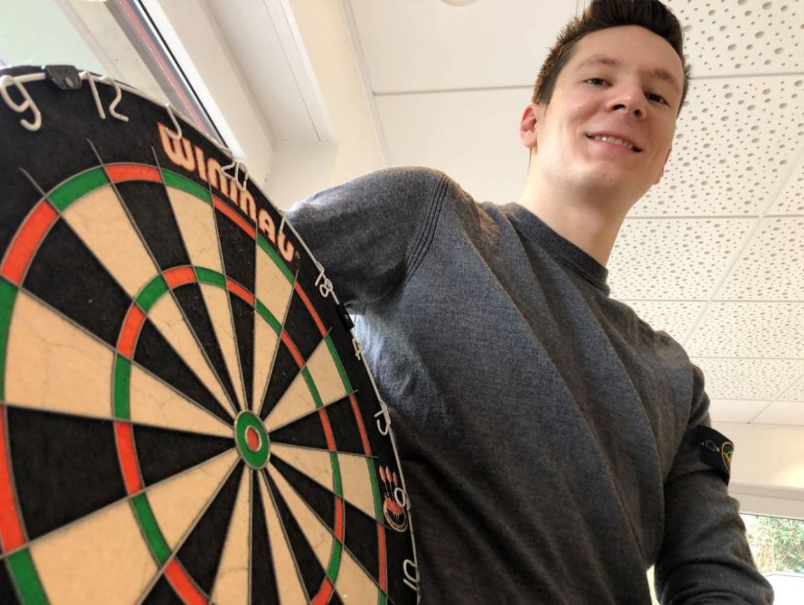 Schützen gehen neue Wege:: Gezielt wird auf die Dartscheibe