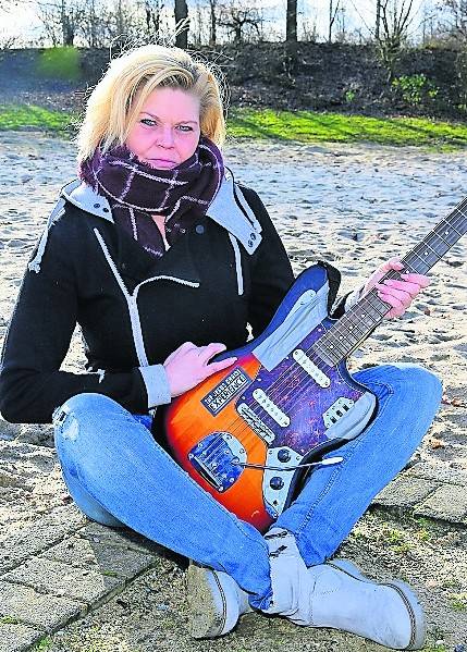  Jenny Goergens organisiert „Rock this Town“.   