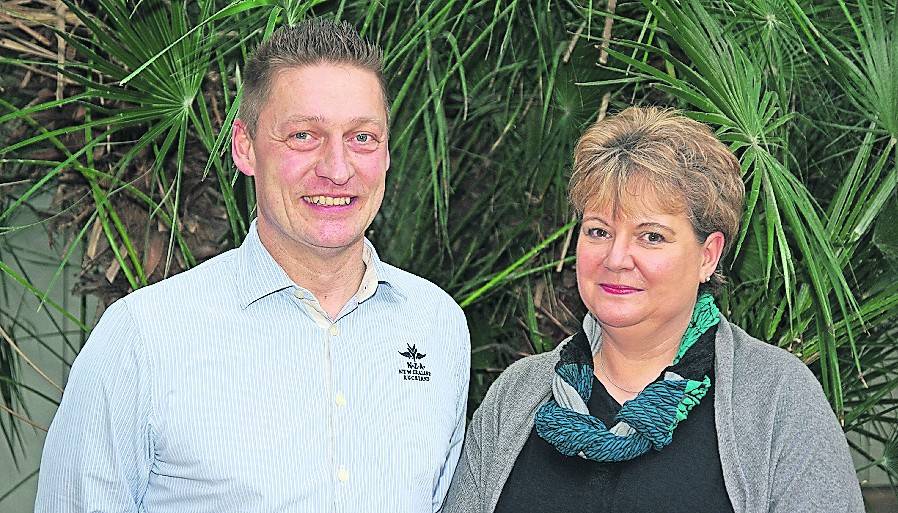  Die Schulleitung: Monika Thouet und Marcus Hübner.  