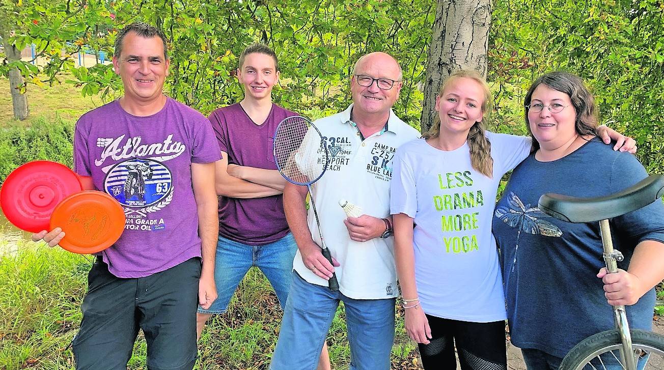 Die „neuen“ Trainer des TK Grevenbroich von links: Frank Funke, Marvin Elsen, Hansi Taucher, Zarah Ziegler und Monika Topp.  