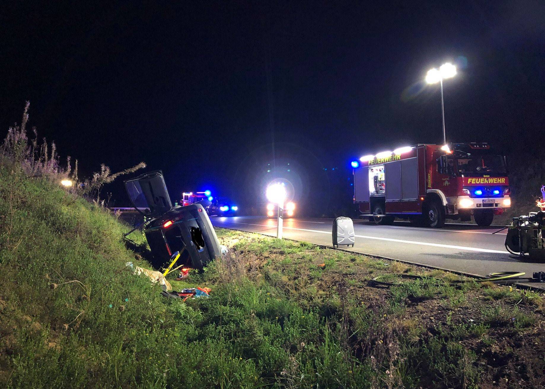  Verkehrsunfall auf der A44 Richtung Aachen: Pkw landet im Seitengraben