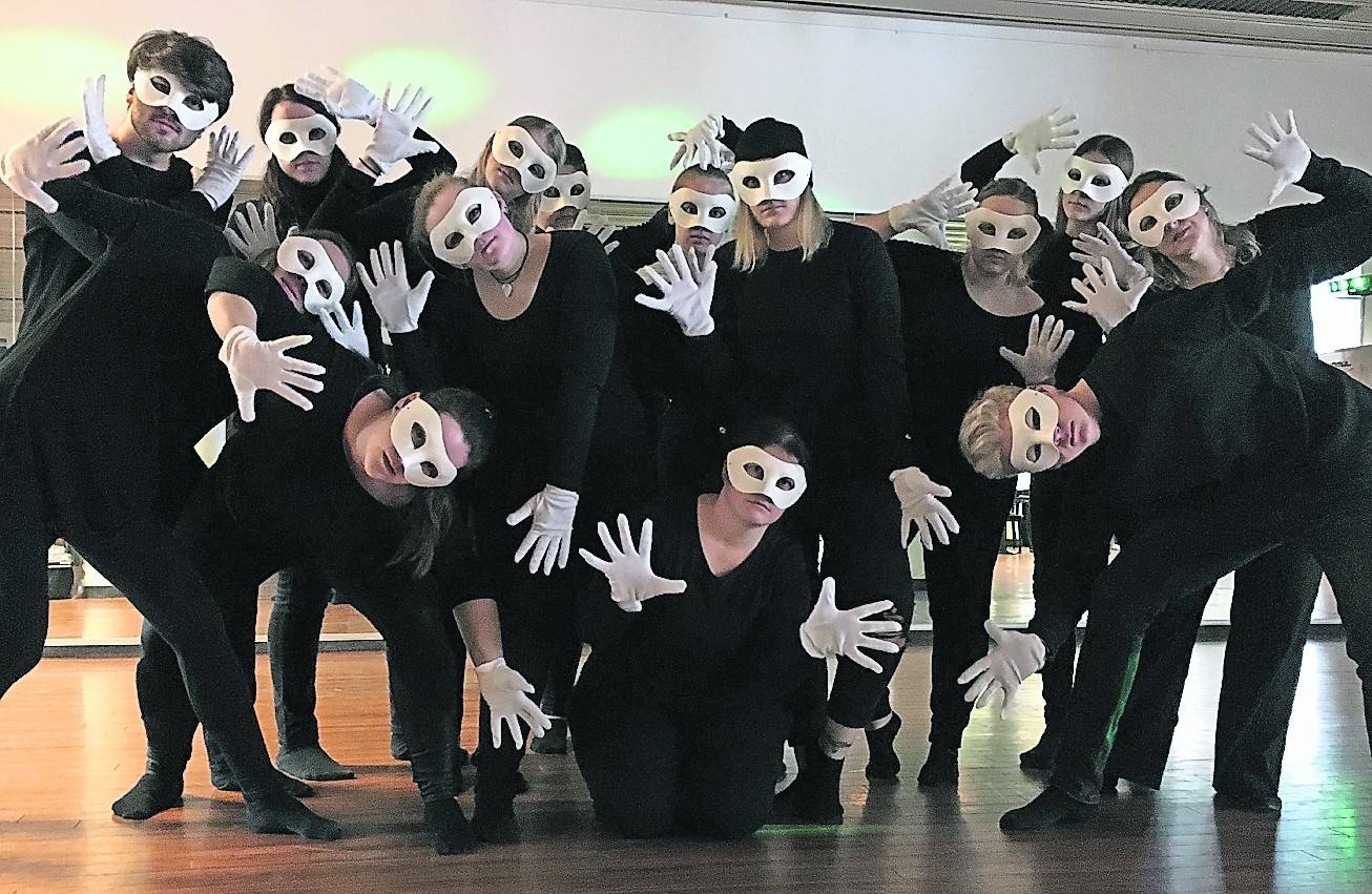  : Joint Venture für Gesang, Tanz und Poetry
