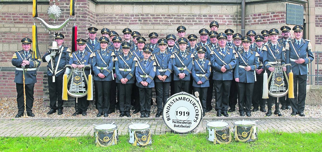  Das stolze Bundes-Tambour-Corps „Amicitia“ Nettesheim-Butzheim feiert einen schier unglaublichen Geburtstag: Seit 100 Jahren gibt es den Spielmannszug schon!  