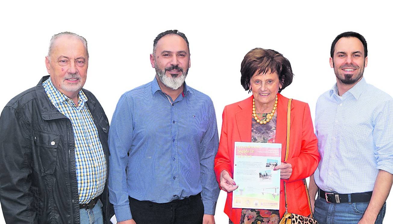  Peter Reibel (Kirmes-Gesellschaft), Mustafa Karaoglan (türkische Gemeinschaft), Ursula Kwasny (Bürger-Stiftung) und Christian Abels (Jugendamt) hoffen auf eine große Schiffstaufe.  