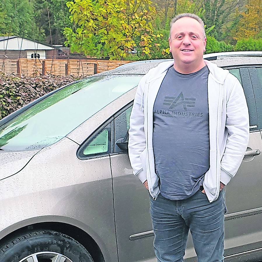  Dirk Yurtseven zieht eine traurige Bilanz bezüglich der Behindertenparkplätzen in Grevenbroich. Stephan Renner kündigt eine strengere Linie an. 