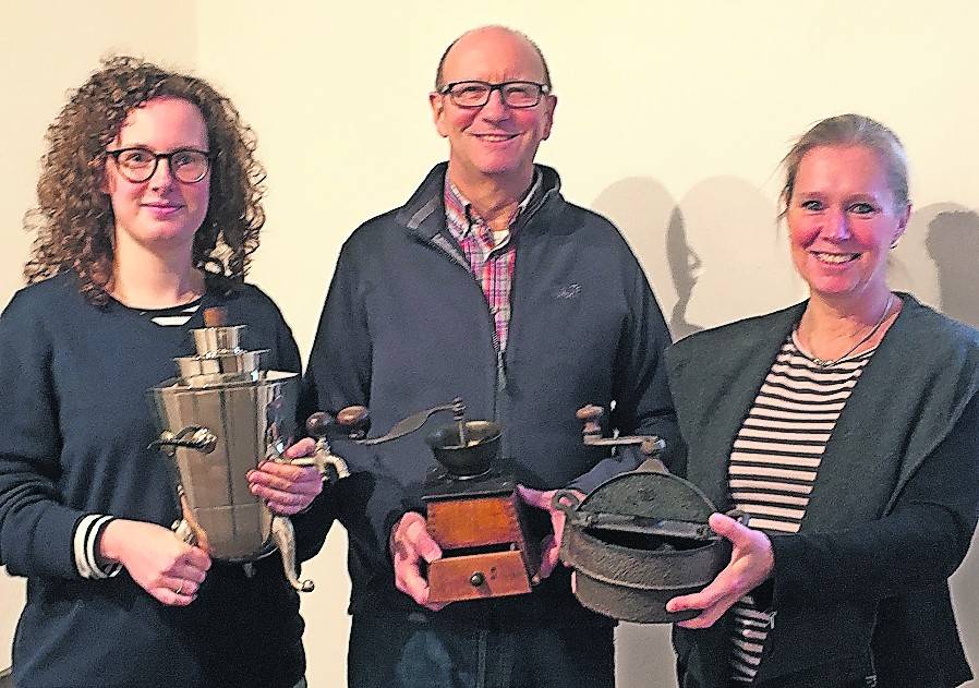   Anna Vössing, Christoph Esser und Dr. Kathrin Wappenschmidt freuen sich über zahlreiche Leihgaben.  