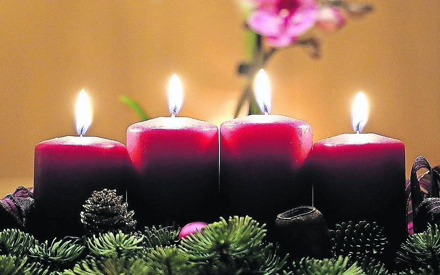  Die vierte Kerze brennt und morgen steht Weihnachten vor der Türe.  