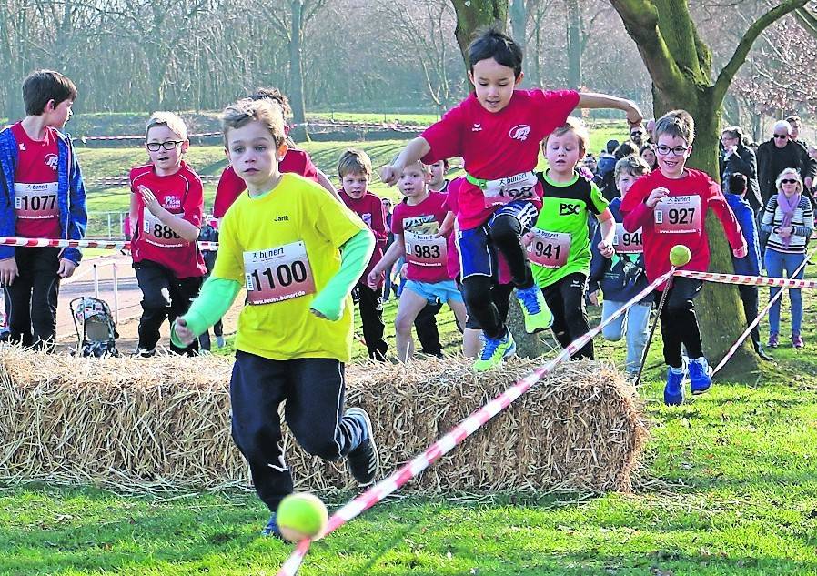 Die Bambini starten am kommenden Samstag als erstes in den Neukirchener Crosslauf.Die 5.100 Meter des „Sparkassen-Cross“ bietet dagegen den krönenden Abschluss des Renntages.  