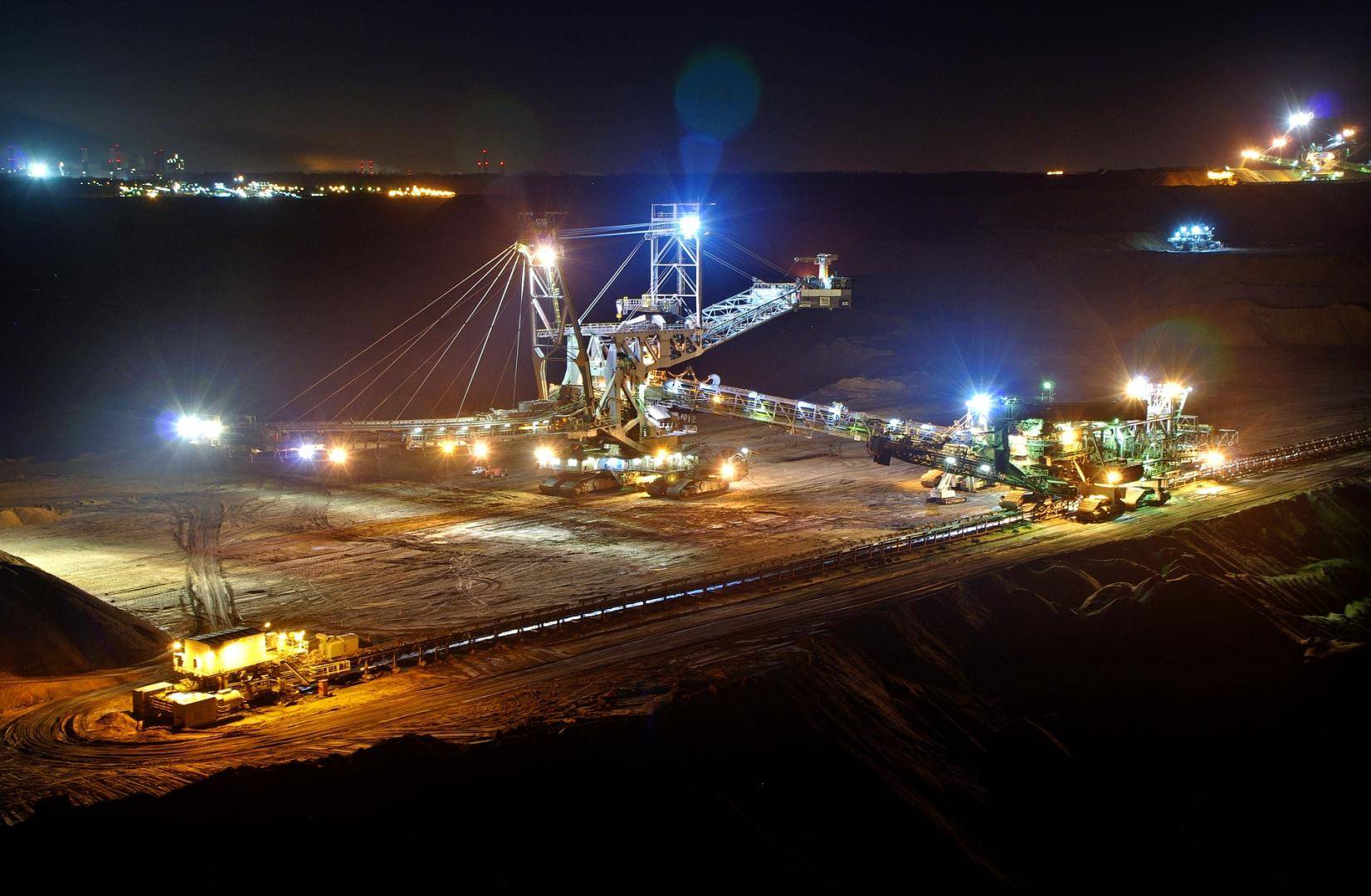  Nach wie vor sind Arbeitskräfte aus dem Bergbau notwendig. 