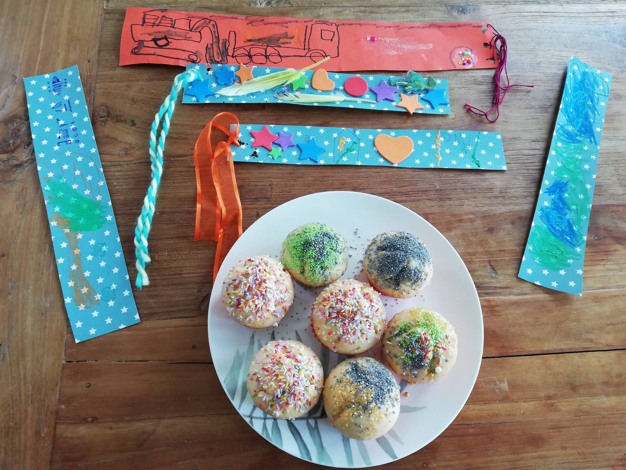  Lesezeichen und leckere Muffins (nach bekanntem Rezept) für die lieben Großeltern, 