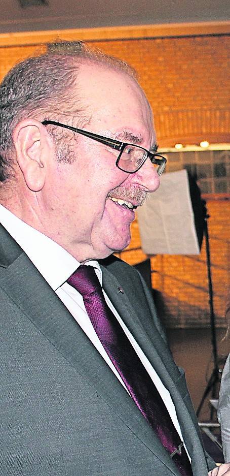  Grandseigneur Edmund Feuster blickt vertrauensvoll auf die „Rasselbande“, die im neuen Stadtrat für die SPD sitzen soll.  