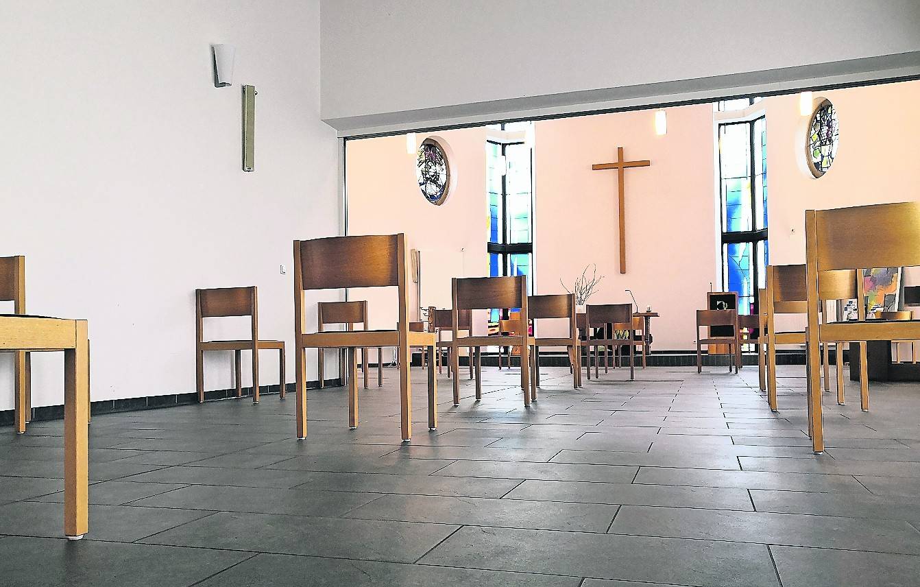  Herzliche Einladung zum Gottesdienst mit Pfarrer Andreas Buddenberg am Sonntag um 10 Uhr in der evangelischen Kirche in Otzenrath. 