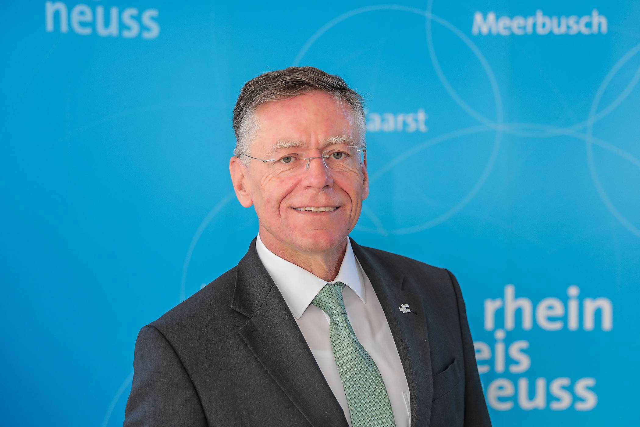  Landrat Hans-Jürgen Petrauschke sorgt sich um seine Bürger im Rhein-Kreis.  