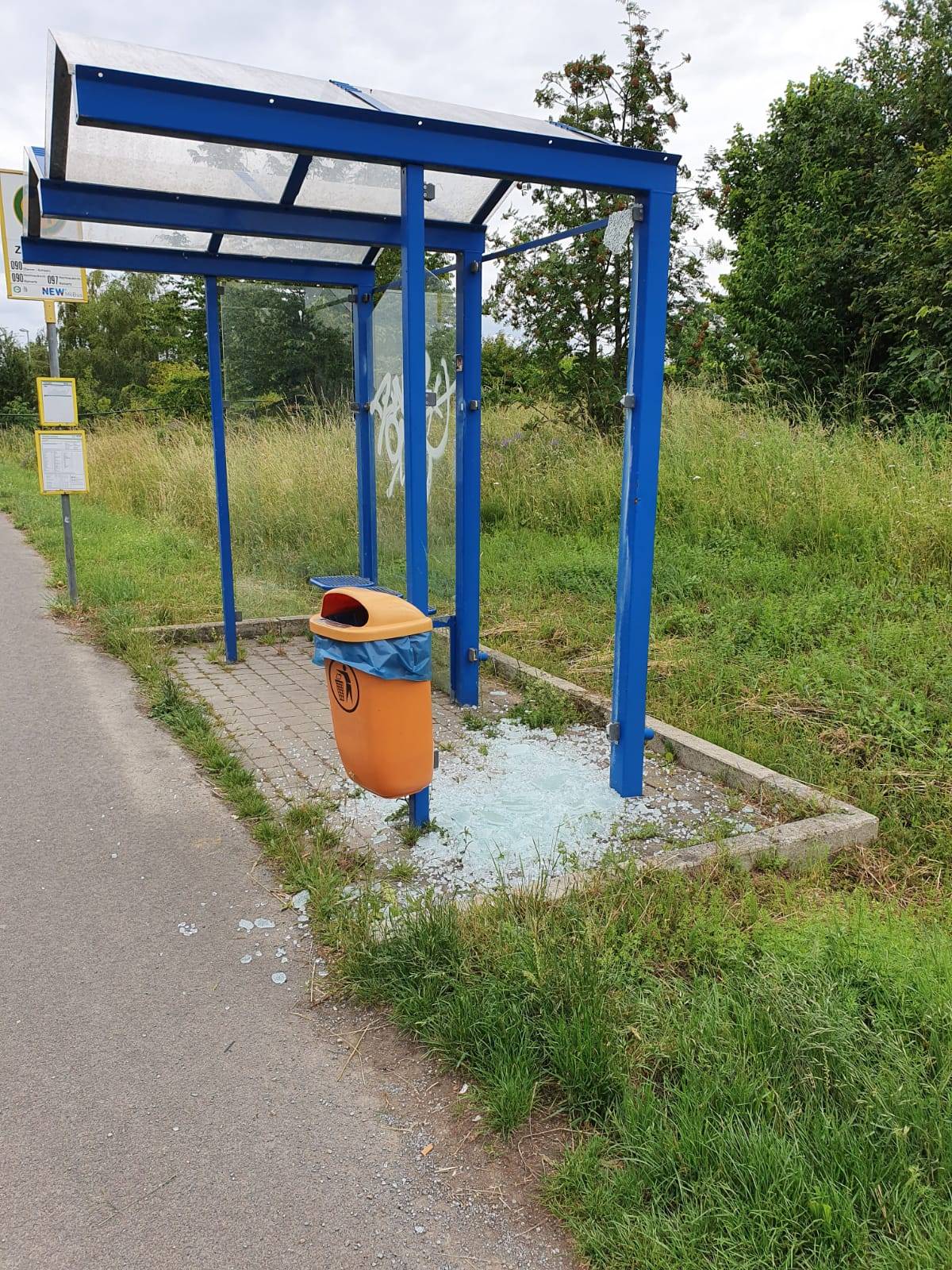  : Scheibe zertrümmert