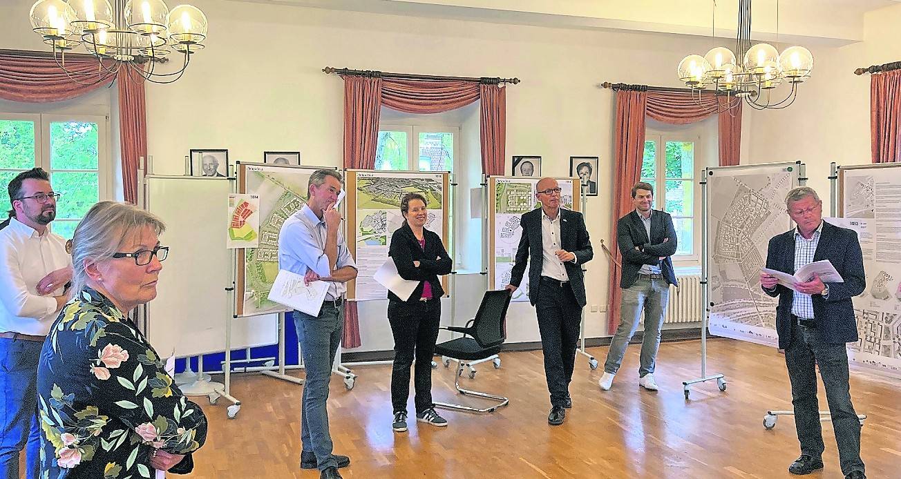  Von links: Tim Stein, Professor Ulrike Beuter, Professor Andreas Fritzen, Isabella de Medici, Harald Zillikens, André Jäschke und Hans-Josef Schneider.  