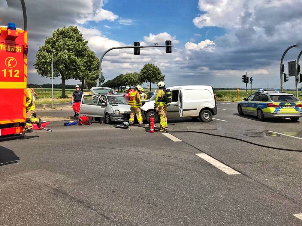 Verkehrsunfall mit einer Verletzten in Grevenbroich