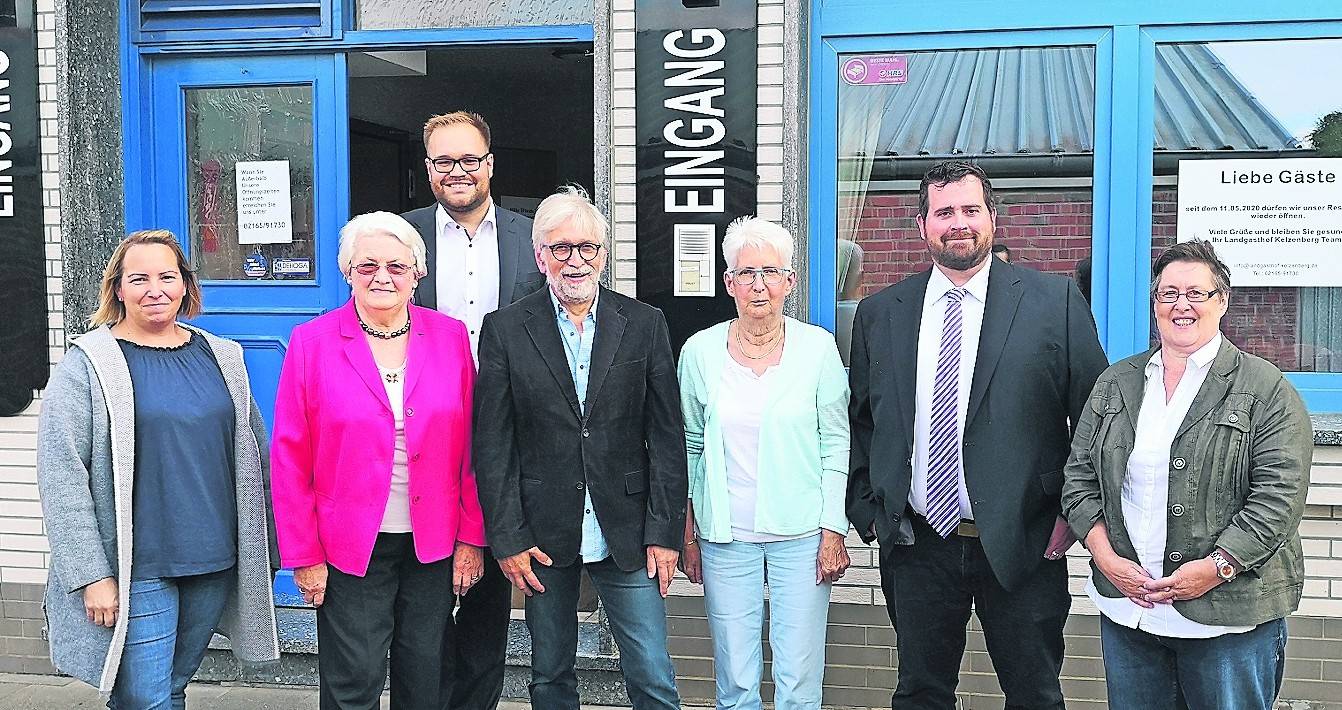 Das liberale Spitzenteam von links nach rechts: Susanne Herrmann, Christa Quellmann, Simon Kell, Konrad Thelen, Hildegard Unrein, Christian Rausch, Gertrud Becker