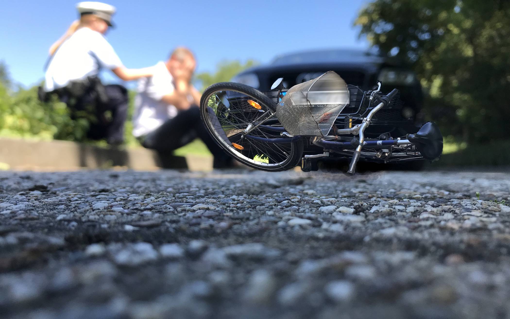 Das Symbolbild eines Fahrradunfalles.