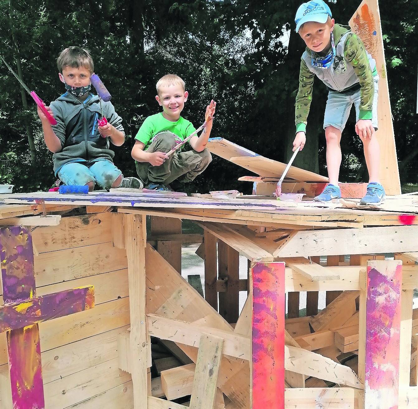 Bauspaß trotz Hygienekonzept: Kinder genießen die Ferienfreizeit