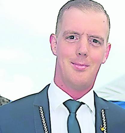  Präsident Mostert kann sein letztes Schützenfest gar nicht feiern. 