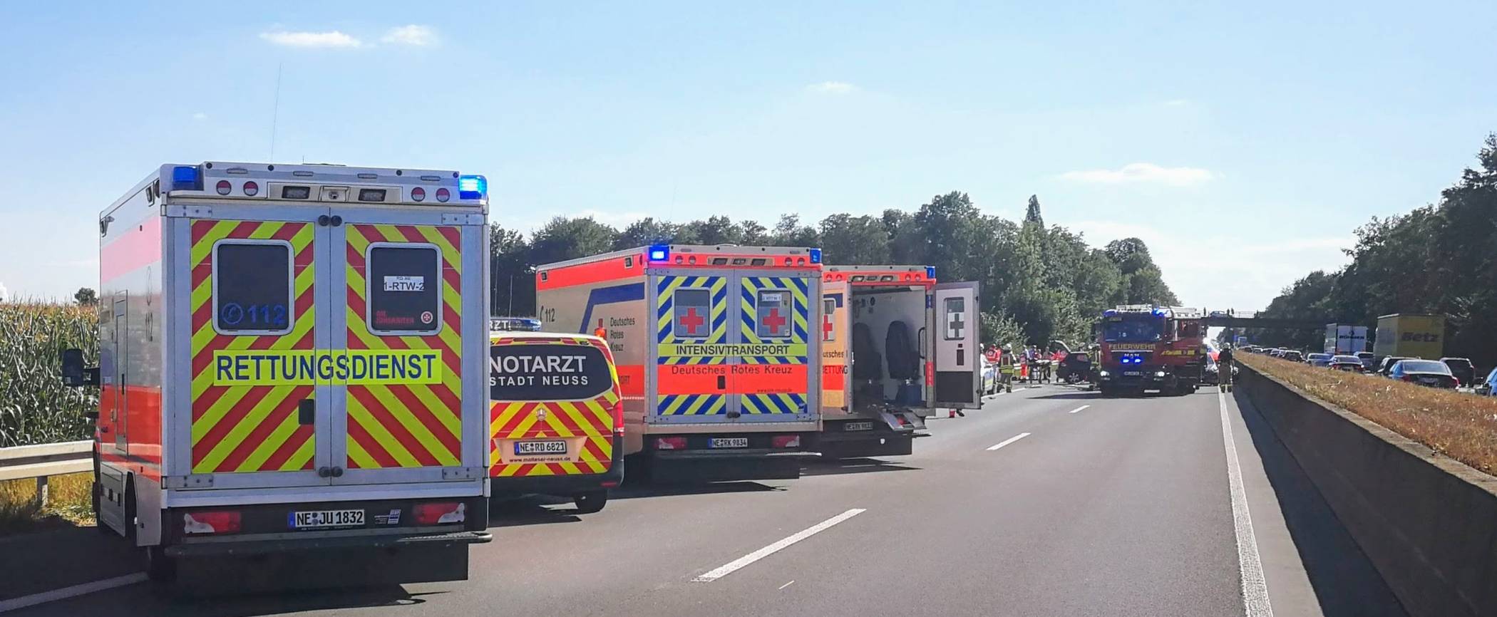 Neun Verletzte bei schwerem Unfall auf der A46