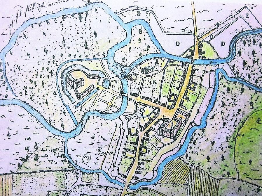  Die Altstadt Grevenbroich im Jahr 1771: Markant von unten nach oben die heutigen Einkaufsstraßen Kölner Straße mit Marktplatz und Breite Straße. Von links nach rechts der Steinweg vom „Alten Schloss“ zum ehemaligen Kloster. 