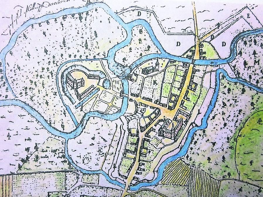 Die Altstadt Grevenbroich im Jahr 1771: Markant von unten nach oben die heutigen Einkaufsstraßen Kölner Straße mit Marktplatz und Breite Straße. Von links nach rechts der Steinweg vom „Alten Schloss“ zum ehemaligen Kloster.