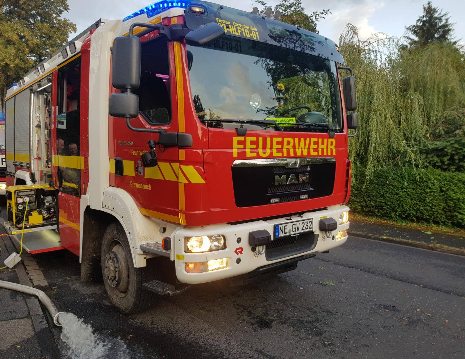 Über 220 Meldungen bescherten der Feuerwehr Grevenbroich reichlich Arbeit
