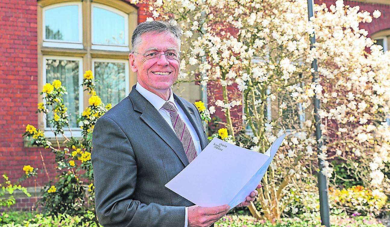  Landrat Hans-Jürgen Petrauschke sprach mit der Redaktion über das rheinische Sommer- und Winterbrauchtum. Und er zollte allen Schützen seinen Respekt. 
