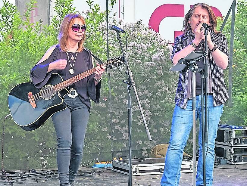  : Flower-Power in concert