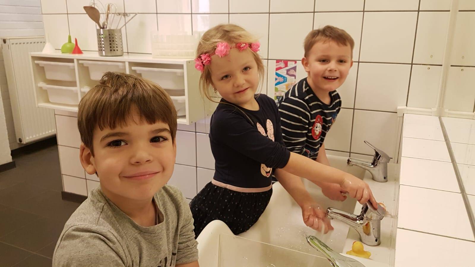 Jona, Alina und Max (von links