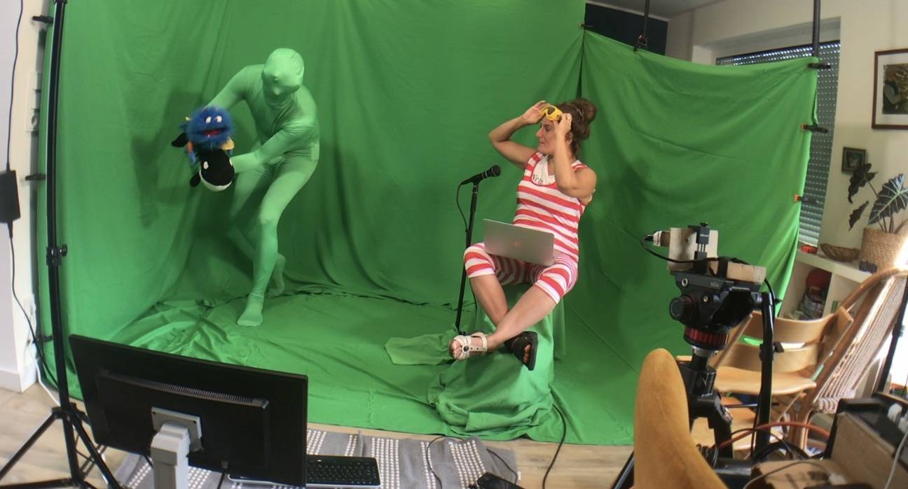 Bei den Andersons wird das Wohnzimmer schon mal zum Filmstudio umfunktioniert. 