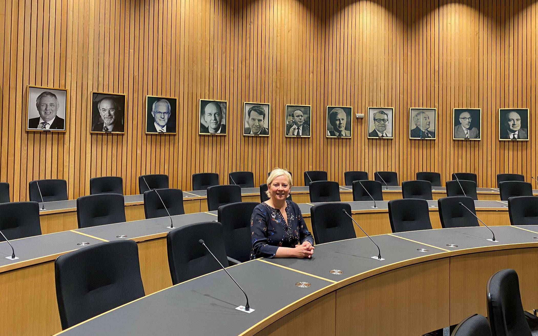  Heike Troles lädt in den Landtag. 