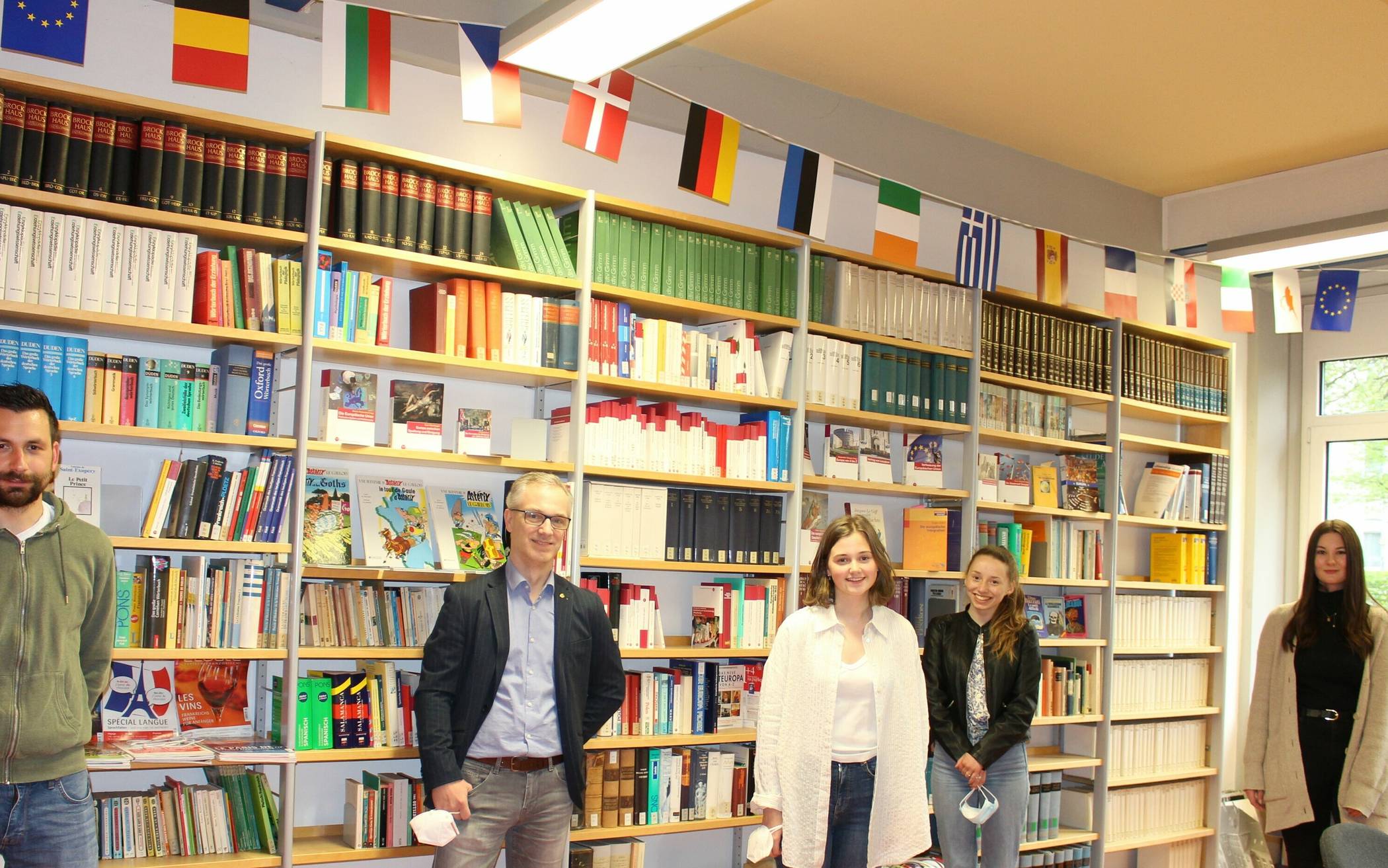  Auf dem Bild von links nach rechts: Christian Portleroi, Clemens Stock, Mia Linden, Antonia Wittenbruch und Valeria Schell. 